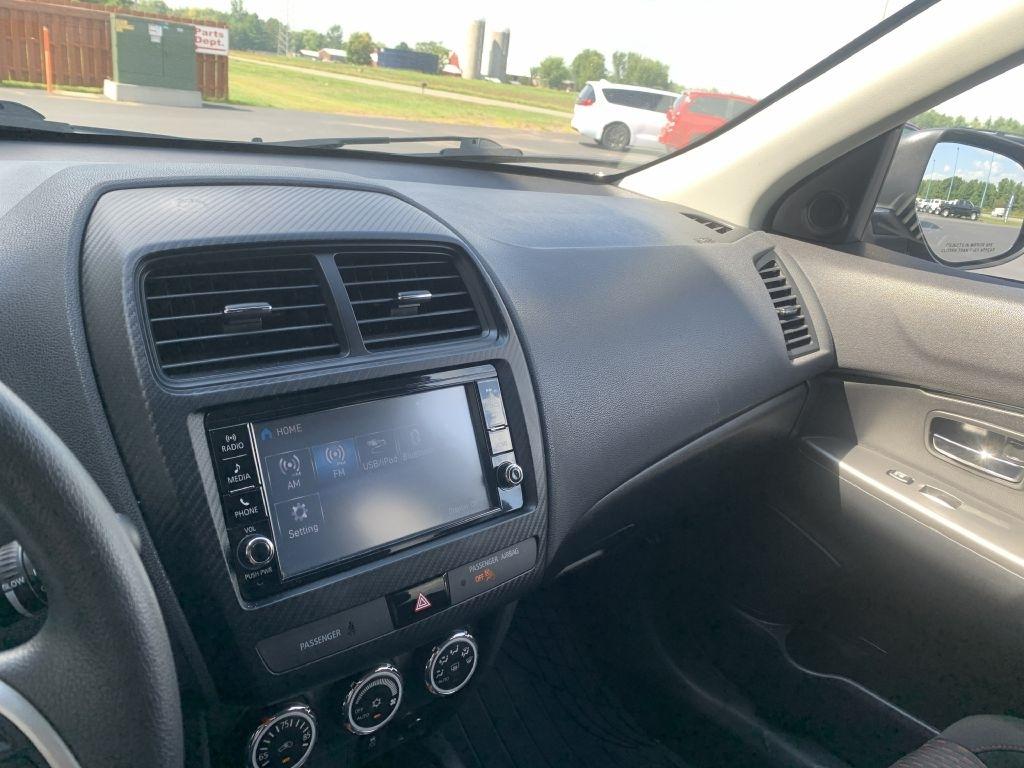Mitsubishi Outlander Sport 2.0 ES 4WD CVT 2018