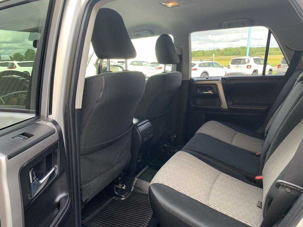 Toyota 4Runner SR5 4WD 2017
