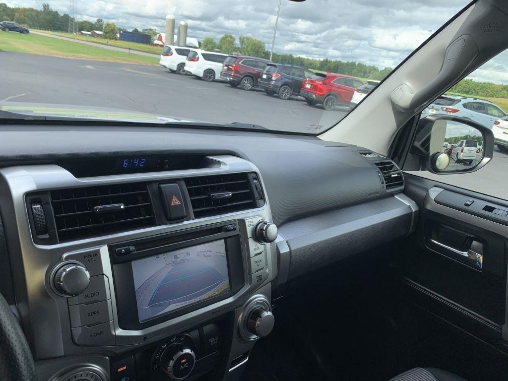 Toyota 4Runner SR5 4WD 2017