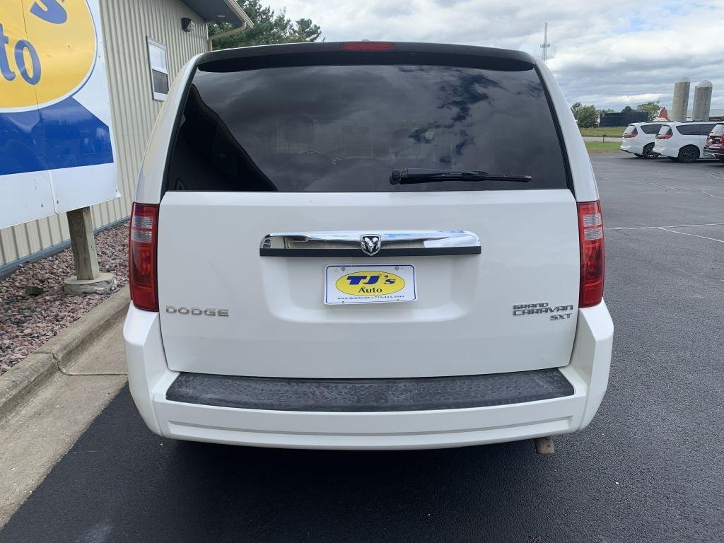 Dodge Grand Caravan SXT 2010