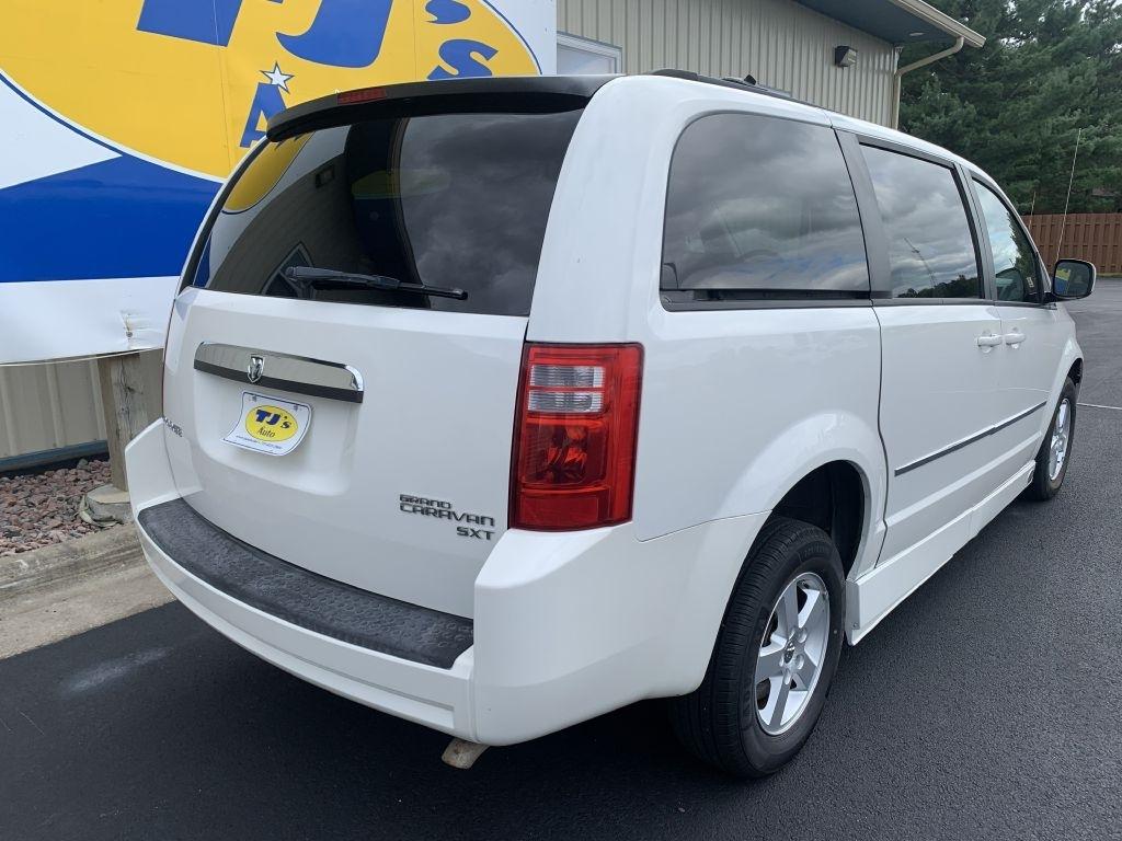 Dodge Grand Caravan SXT 2010