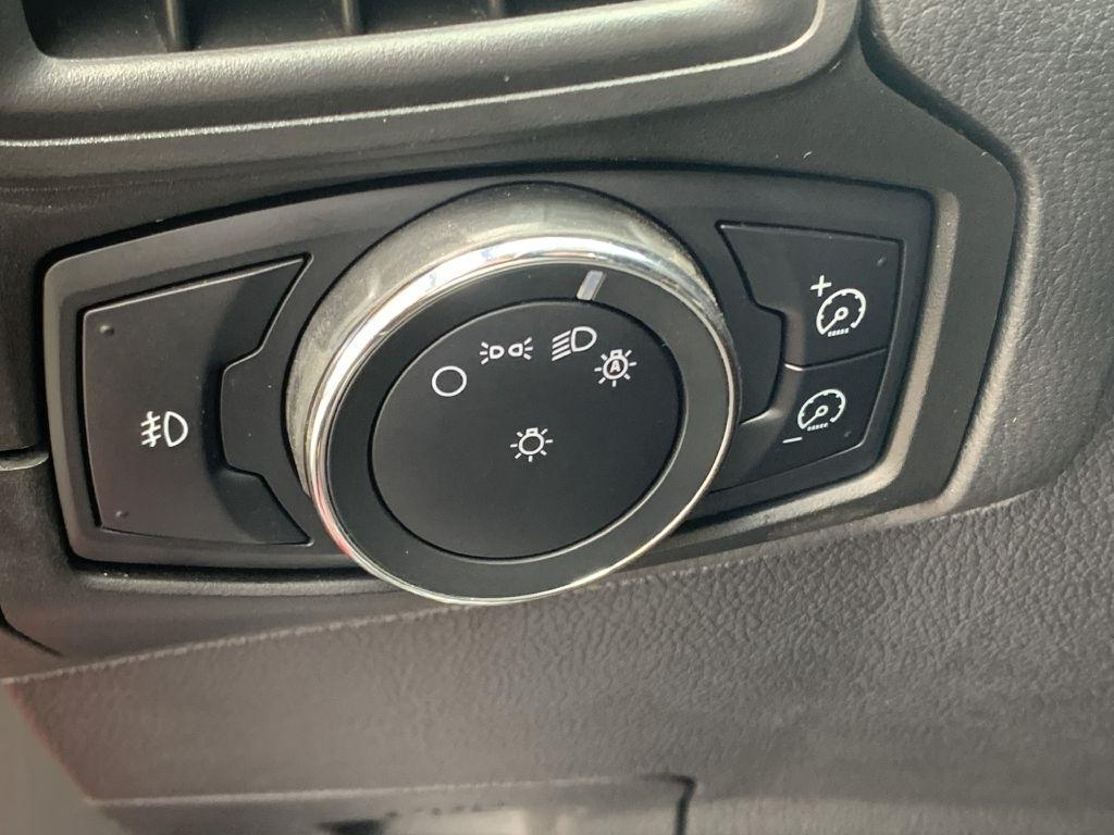 Ford Focus SE 2012