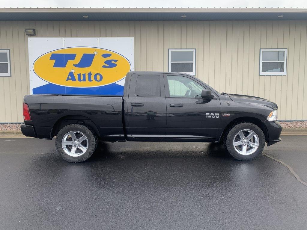 RAM 1500 Tradesman Quad Cab 4WD 2017