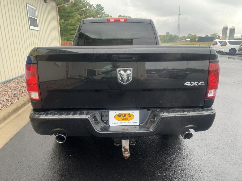 RAM 1500 Tradesman Quad Cab 4WD 2017