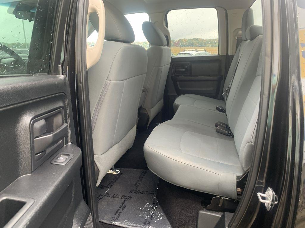RAM 1500 Tradesman Quad Cab 4WD 2017