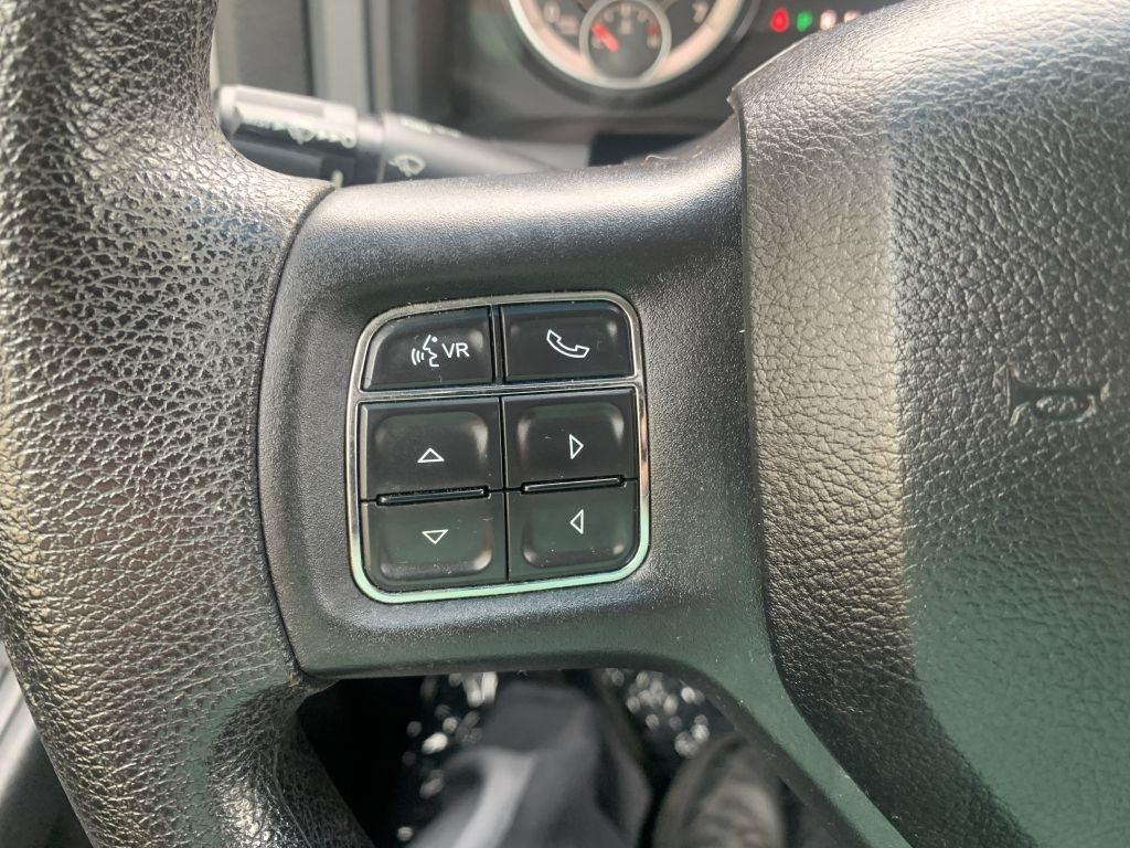 RAM 1500 Tradesman Quad Cab 4WD 2017