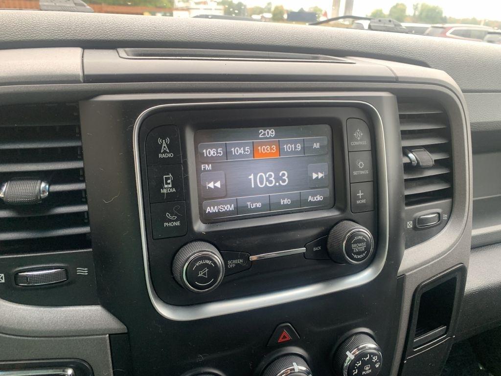 RAM 1500 Tradesman Quad Cab 4WD 2017