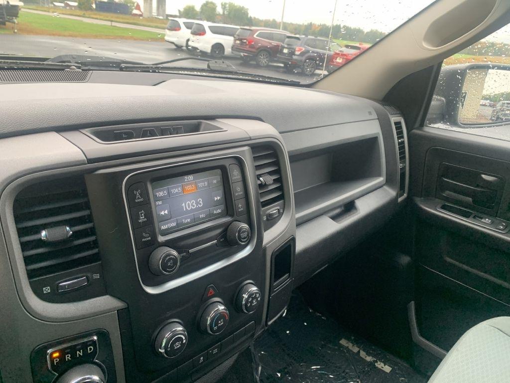 RAM 1500 Tradesman Quad Cab 4WD 2017