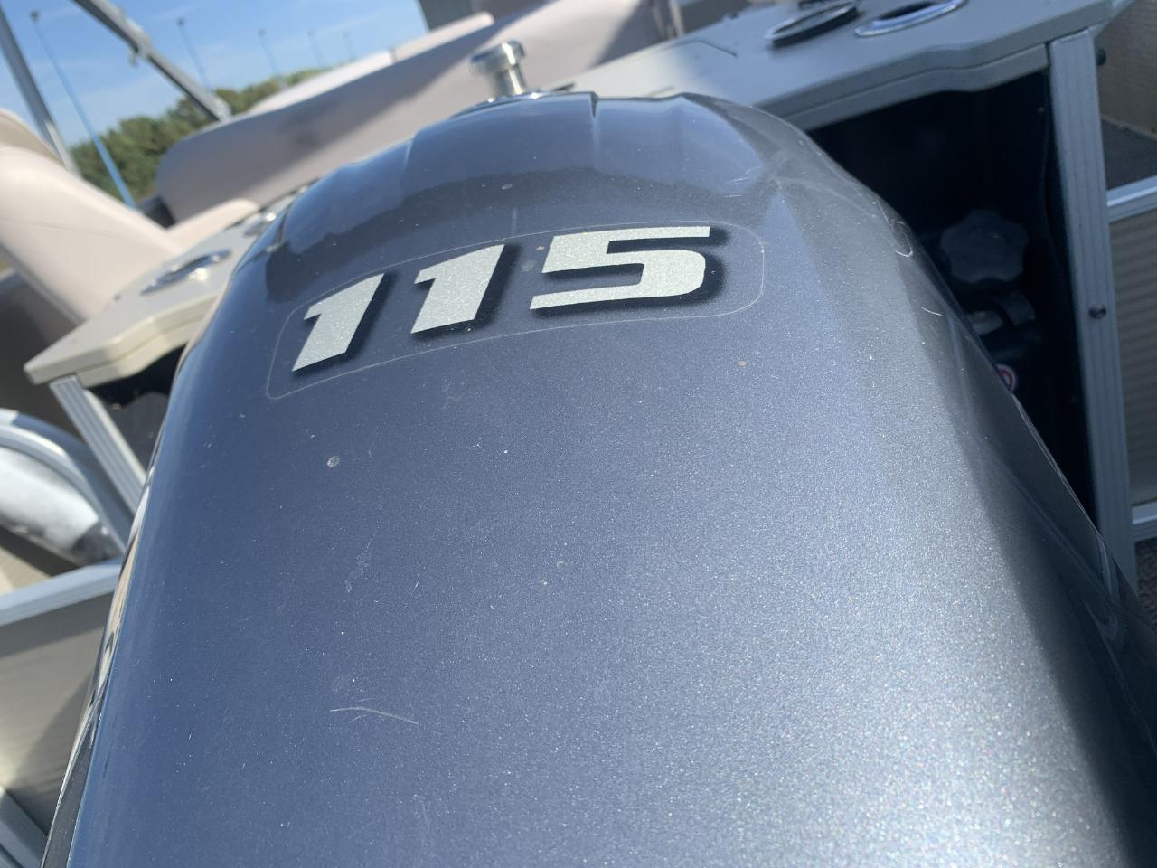 Bennington SX 24  2017