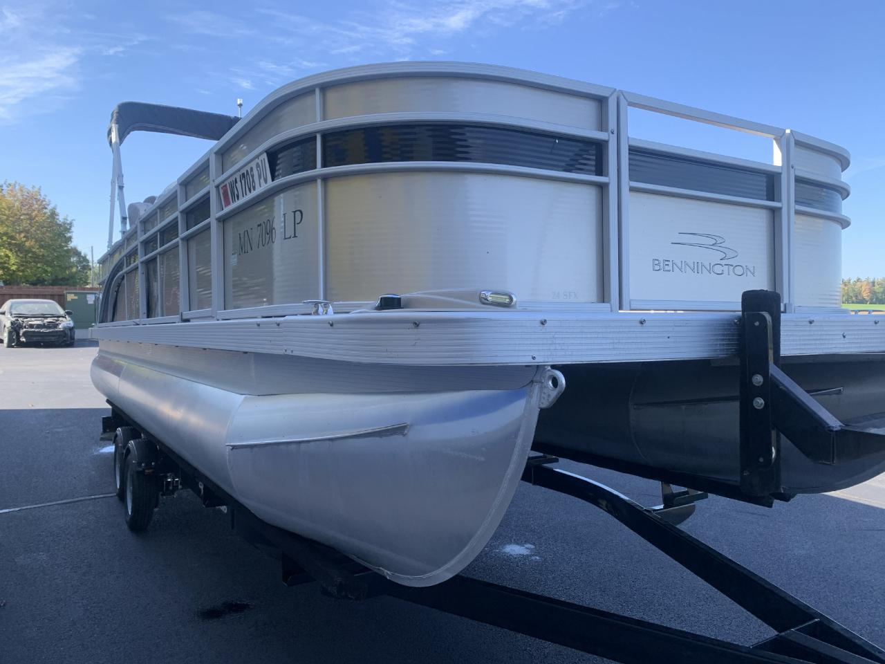 Bennington SX 24  2017