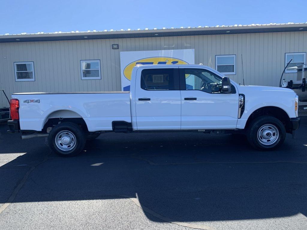 Ford F-250 SD Platinum Crew Cab 4WD 2025