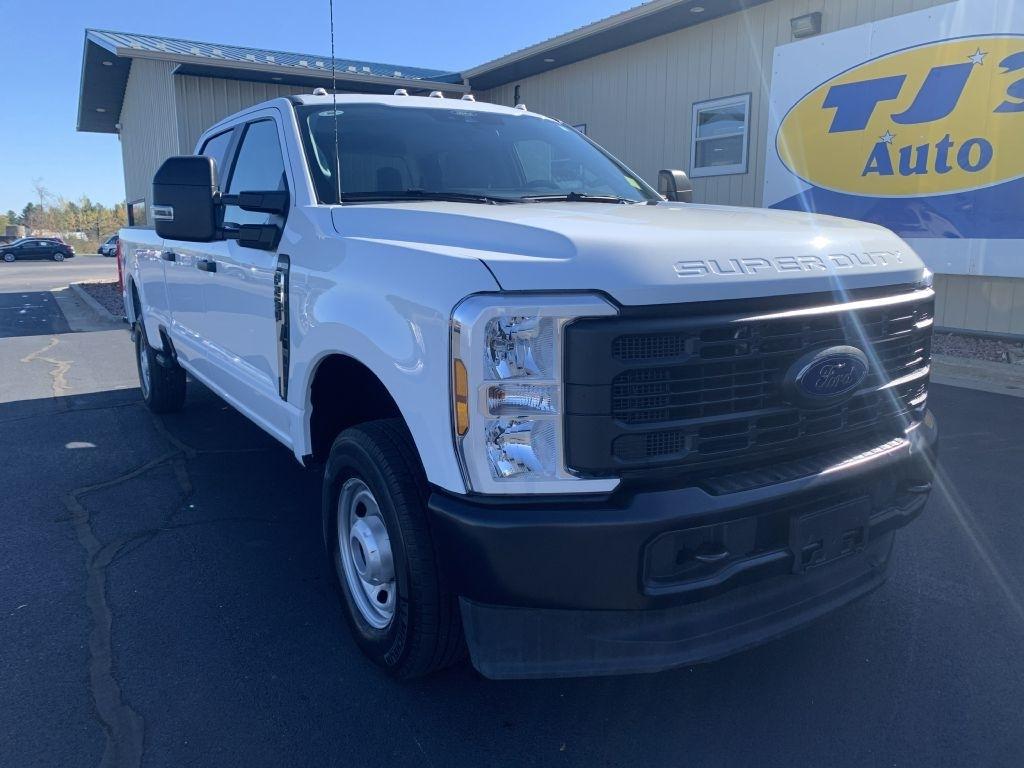 Ford F-250 SD Platinum Crew Cab 4WD 2025