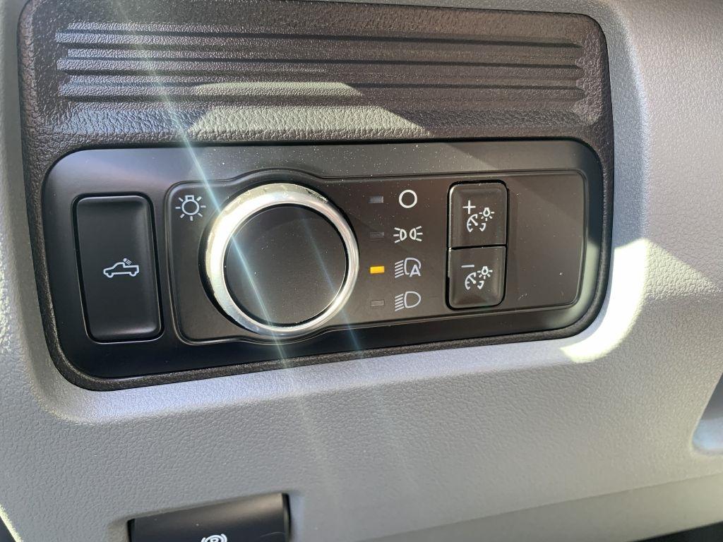 Ford F-250 SD Platinum Crew Cab 4WD 2025