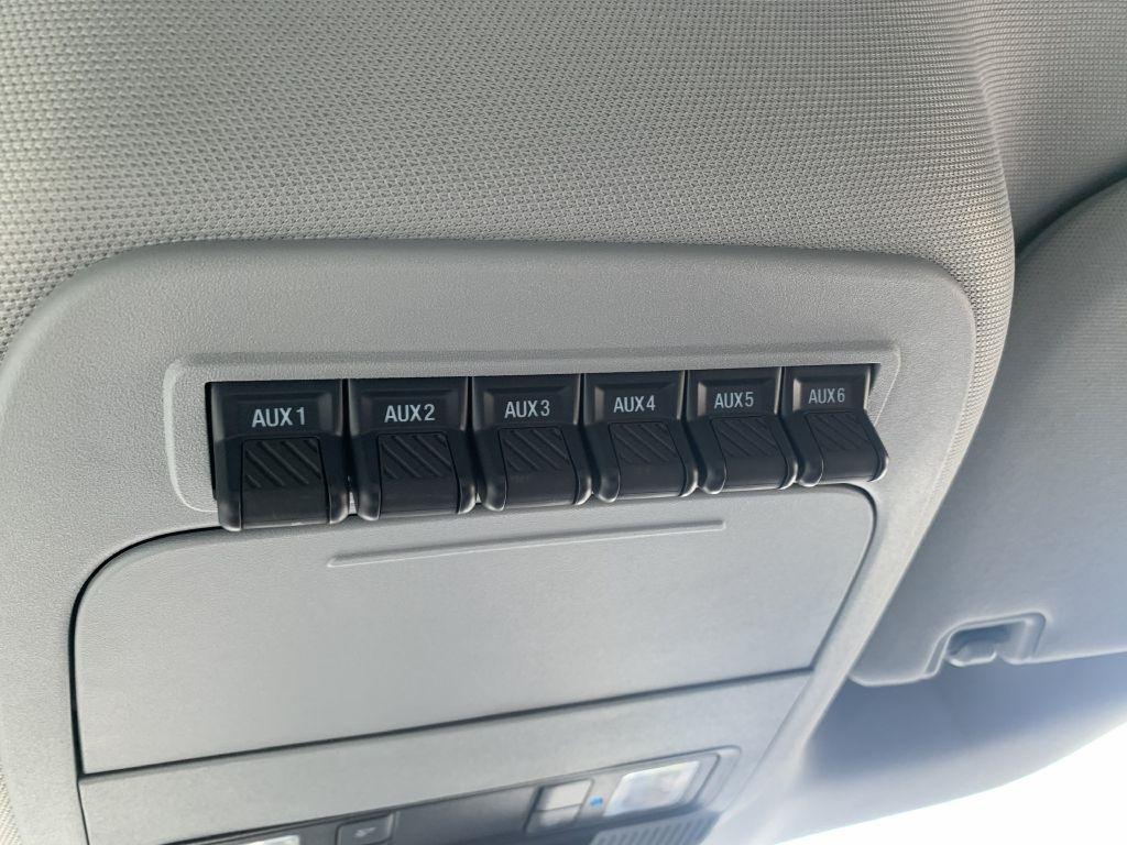 Ford F-250 SD Platinum Crew Cab 4WD 2025