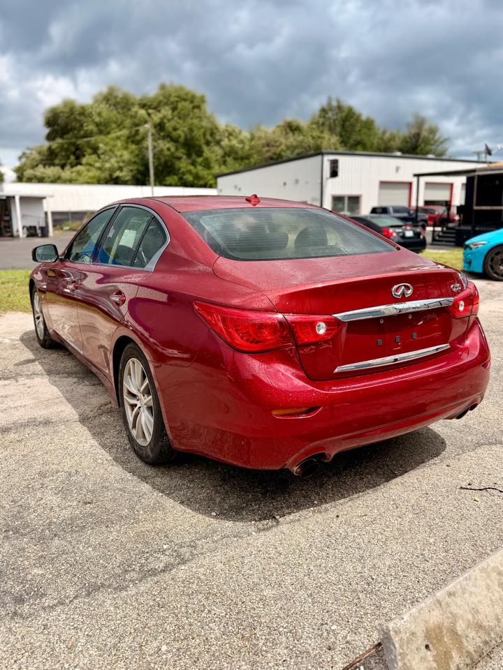 Infiniti Q50 Base 2015