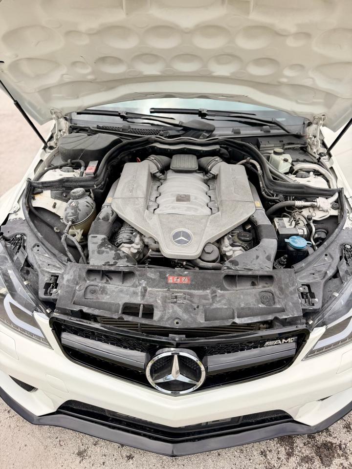 Mercedes-Benz C-Class C63 AMG Coupe 2012