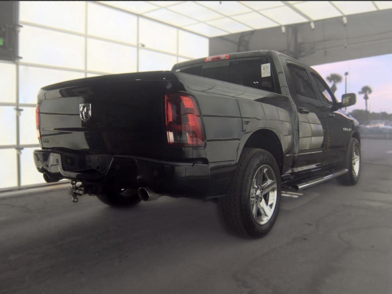 RAM 1500 ST Crew Cab 2WD 2010