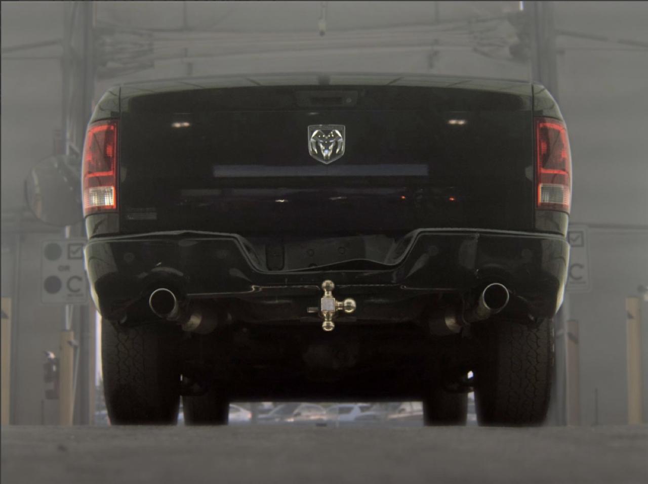 RAM 1500 ST Crew Cab 2WD 2010
