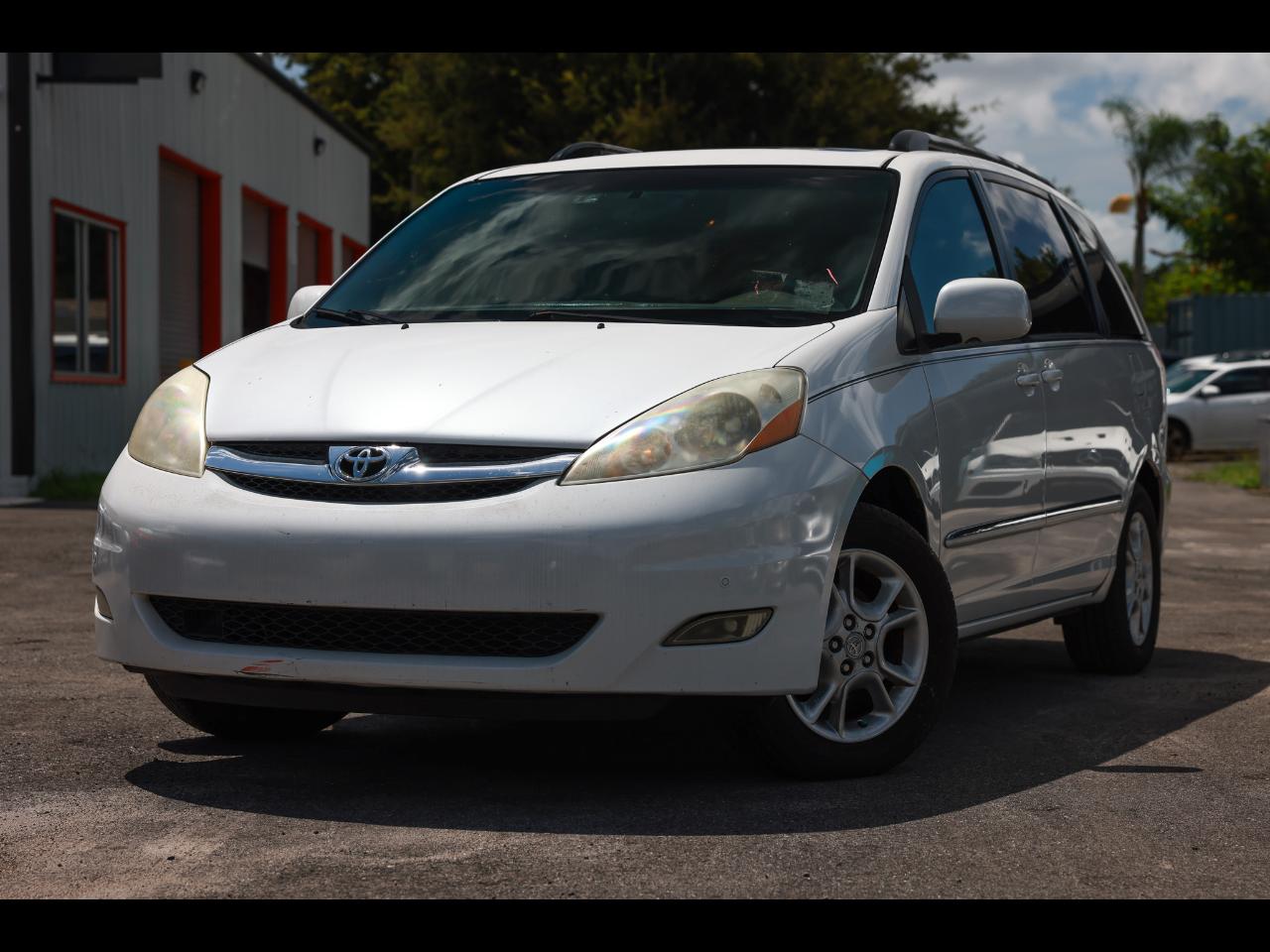2006 Toyota Sienna XLE