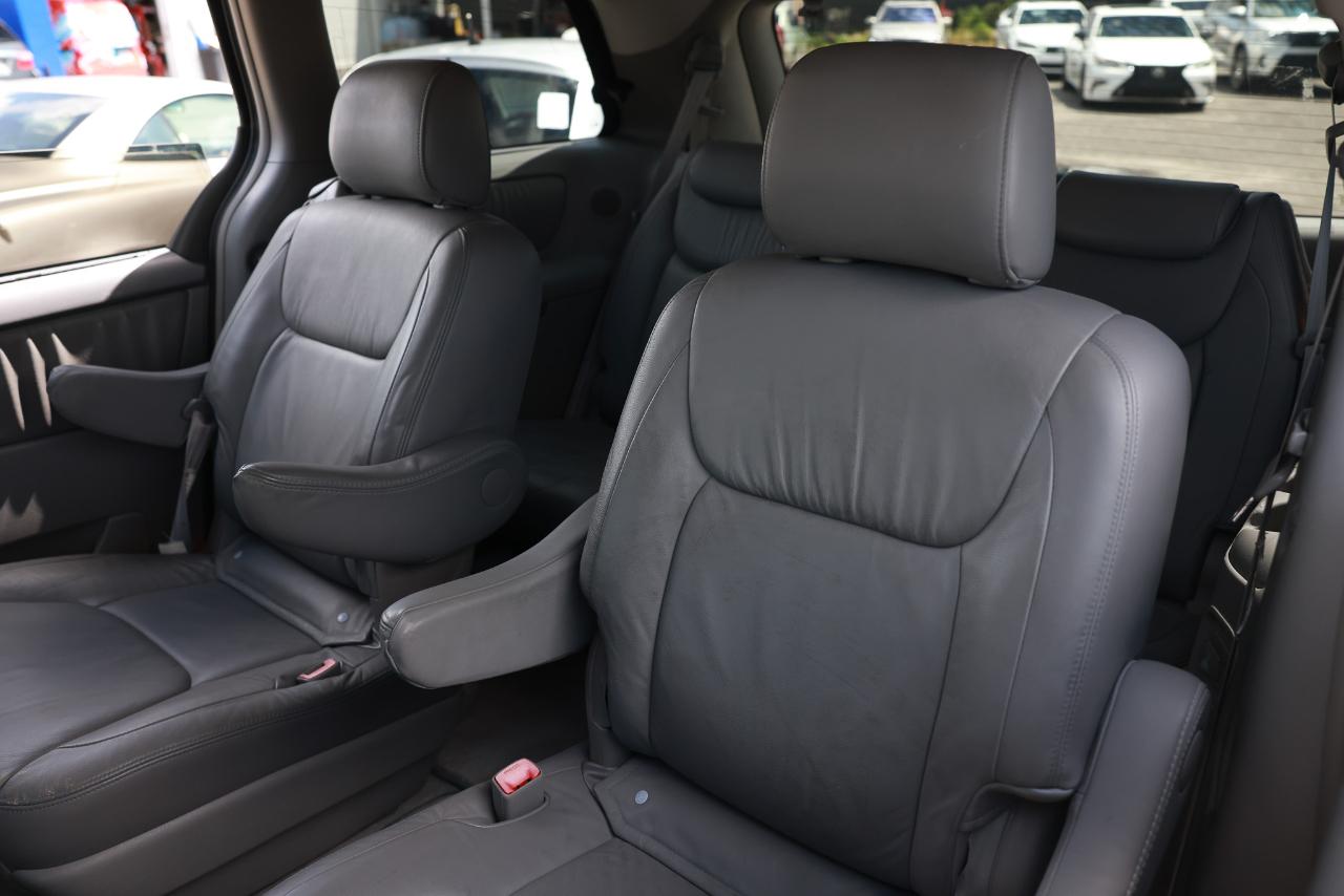 Toyota Sienna XLE 2006