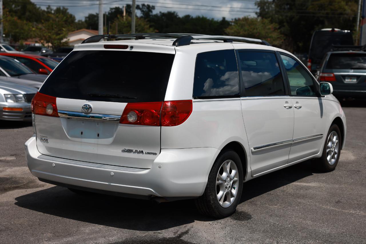 Toyota Sienna XLE 2006