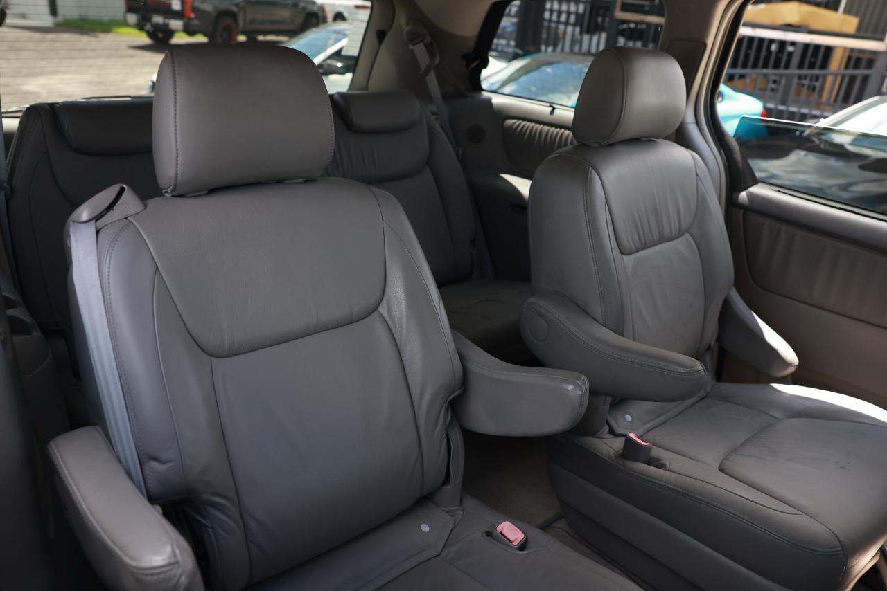 Toyota Sienna XLE 2006