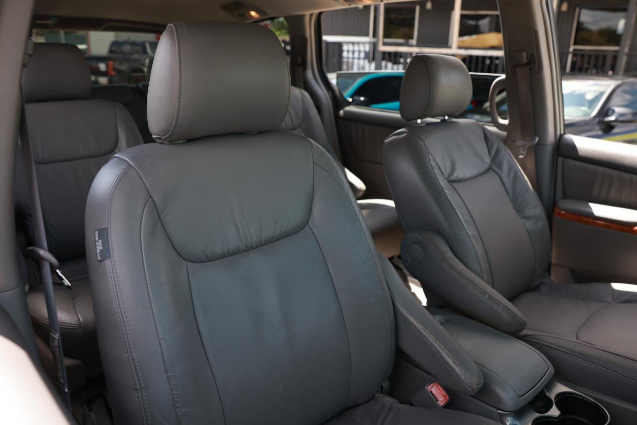Toyota Sienna XLE 2006