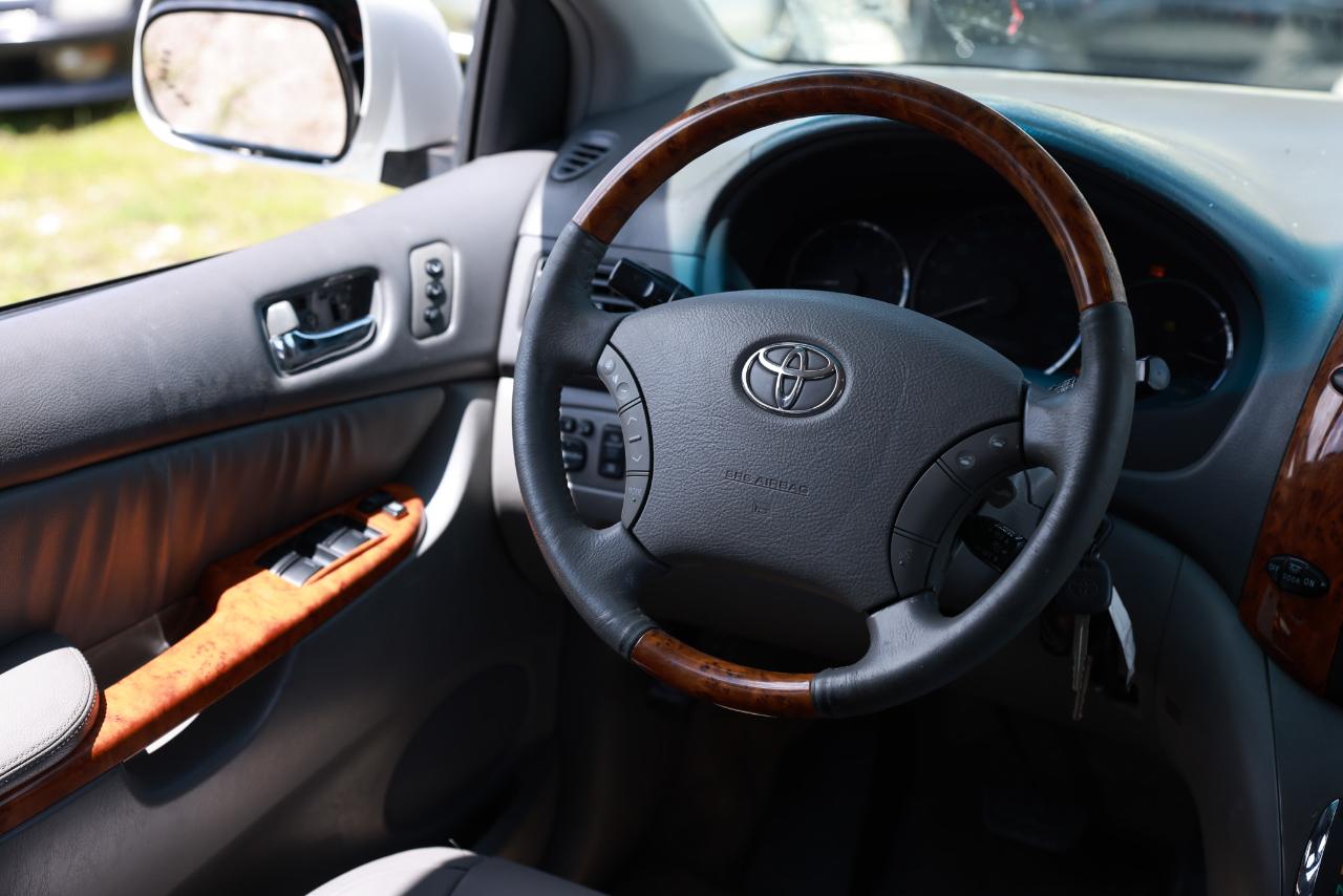 Toyota Sienna XLE 2006