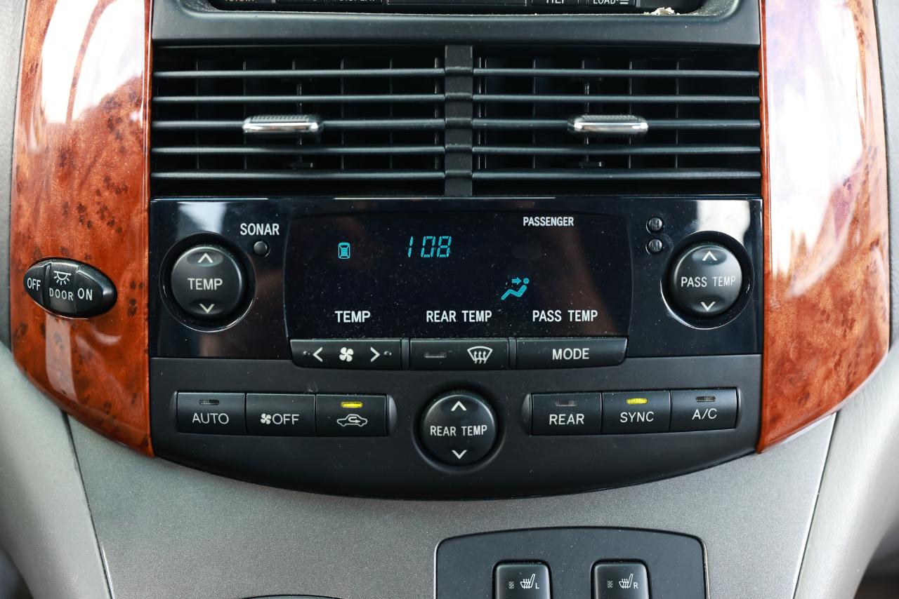 Toyota Sienna XLE 2006