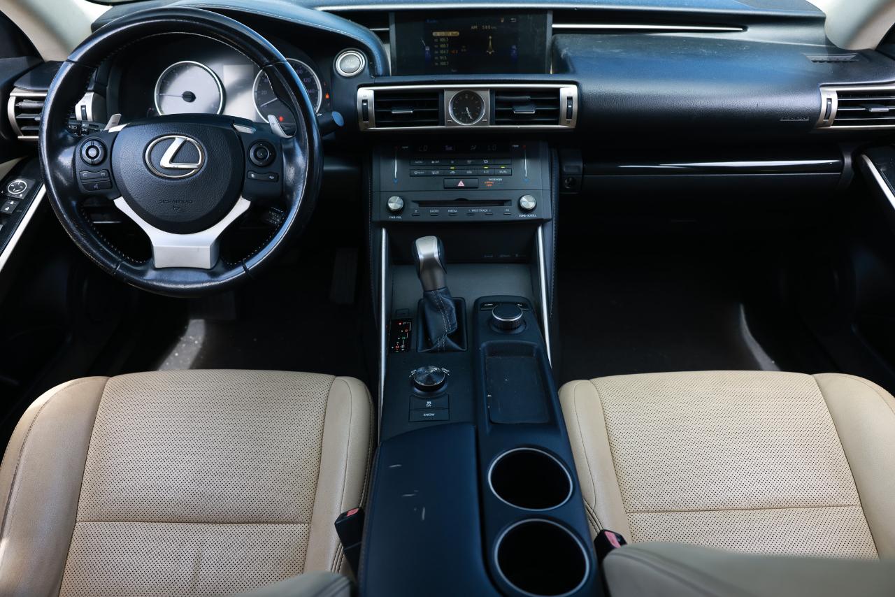 Lexus IS 250 RWD 2015