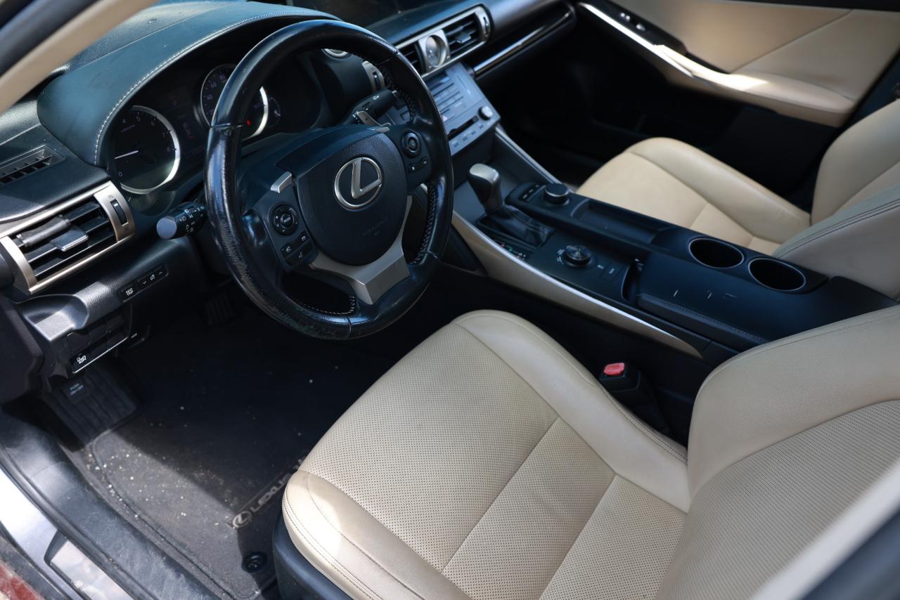 Lexus IS 250 RWD 2015