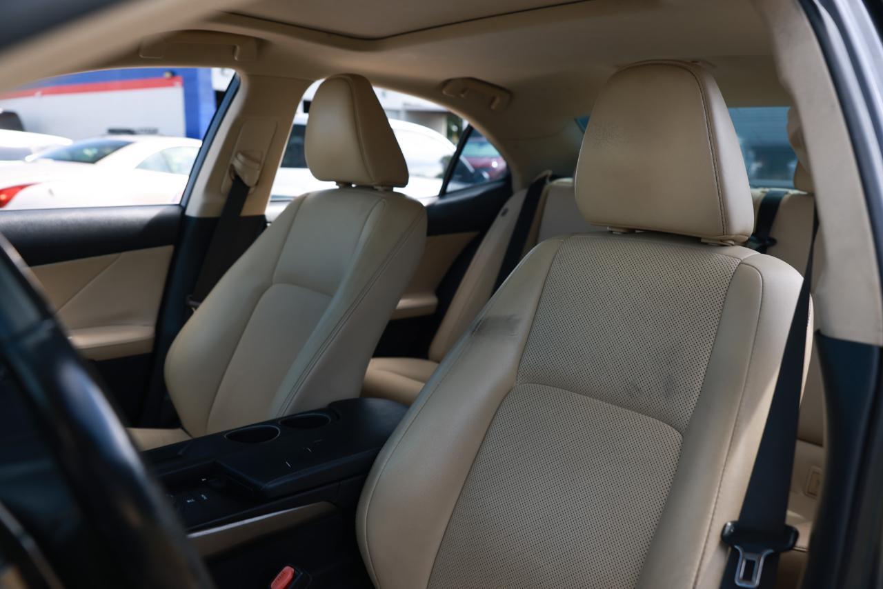 Lexus IS 250 RWD 2015