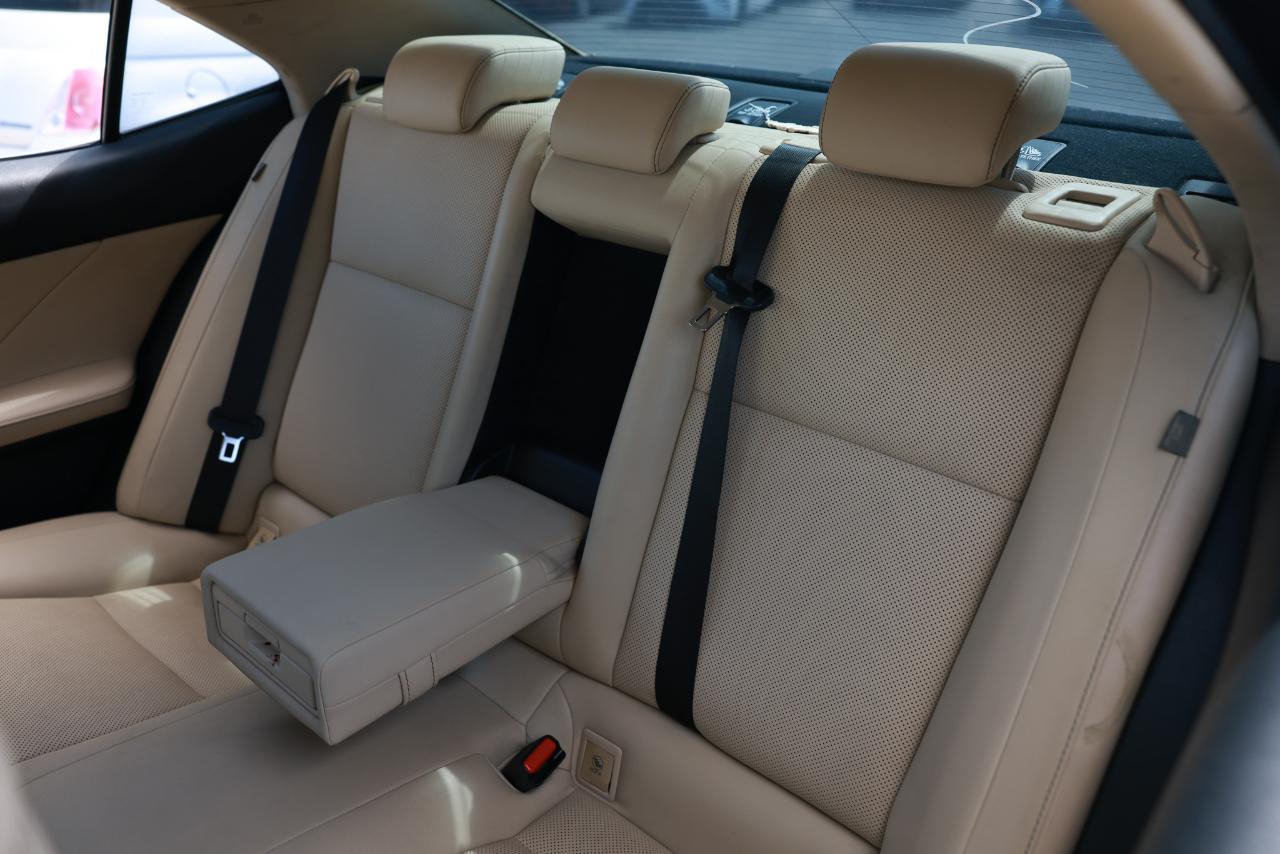 Lexus IS 250 RWD 2015
