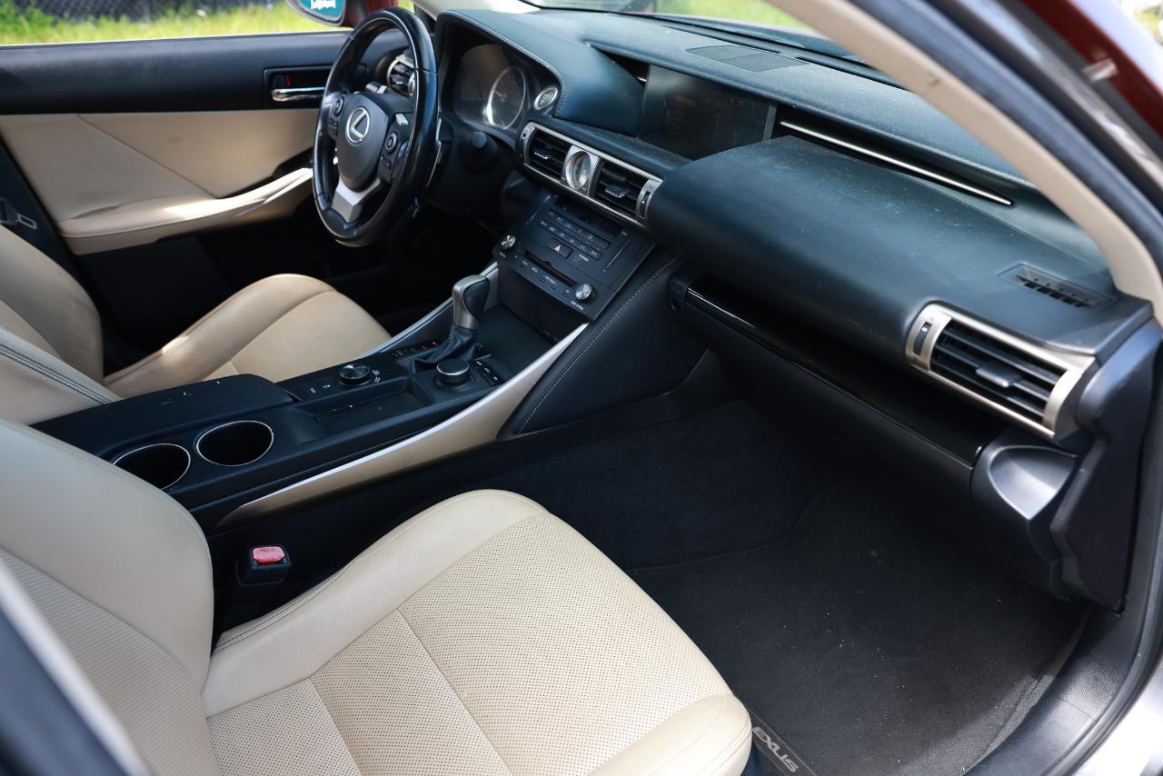 Lexus IS 250 RWD 2015