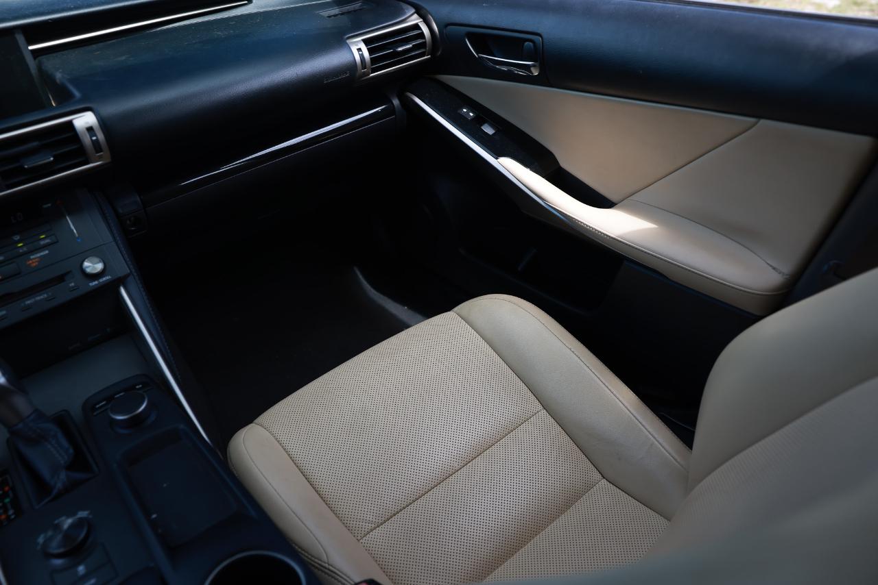 Lexus IS 250 RWD 2015