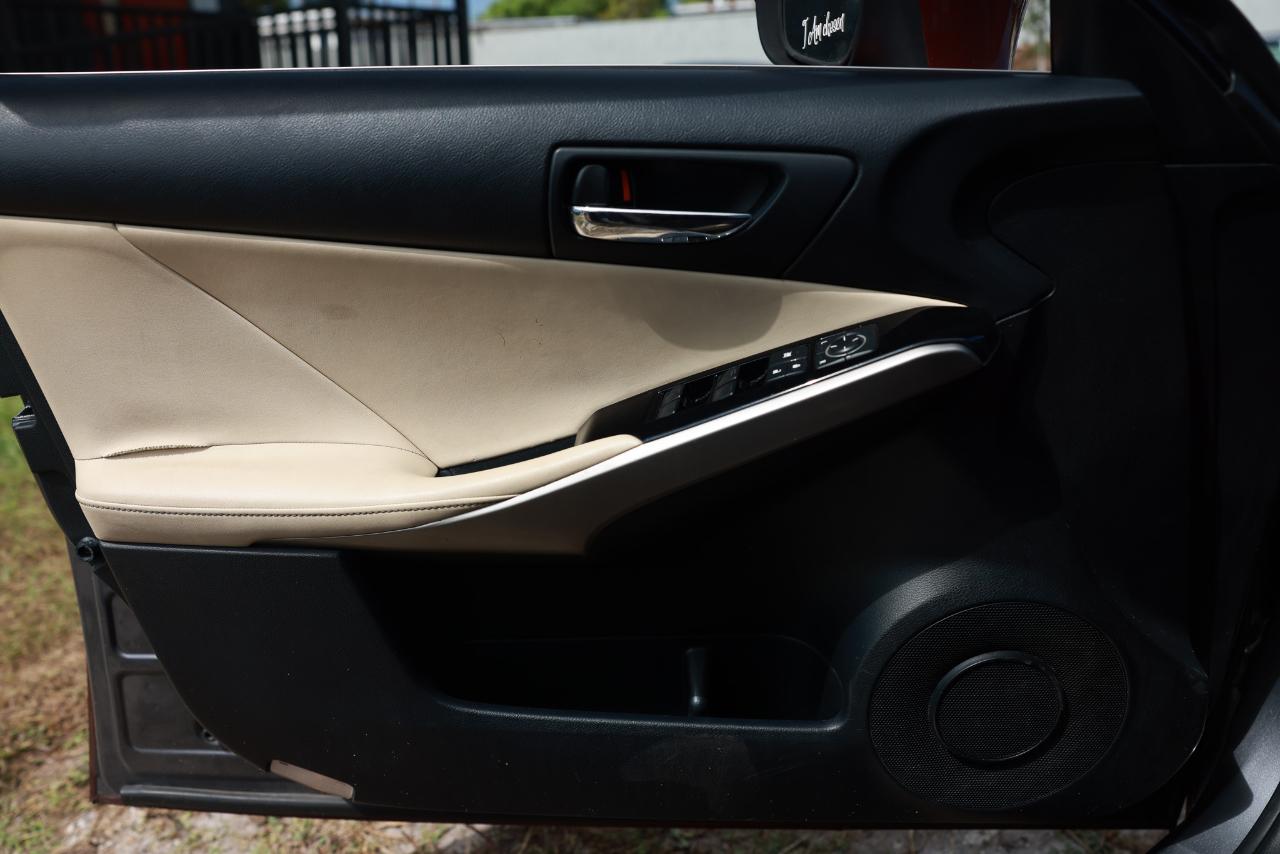 Lexus IS 250 RWD 2015