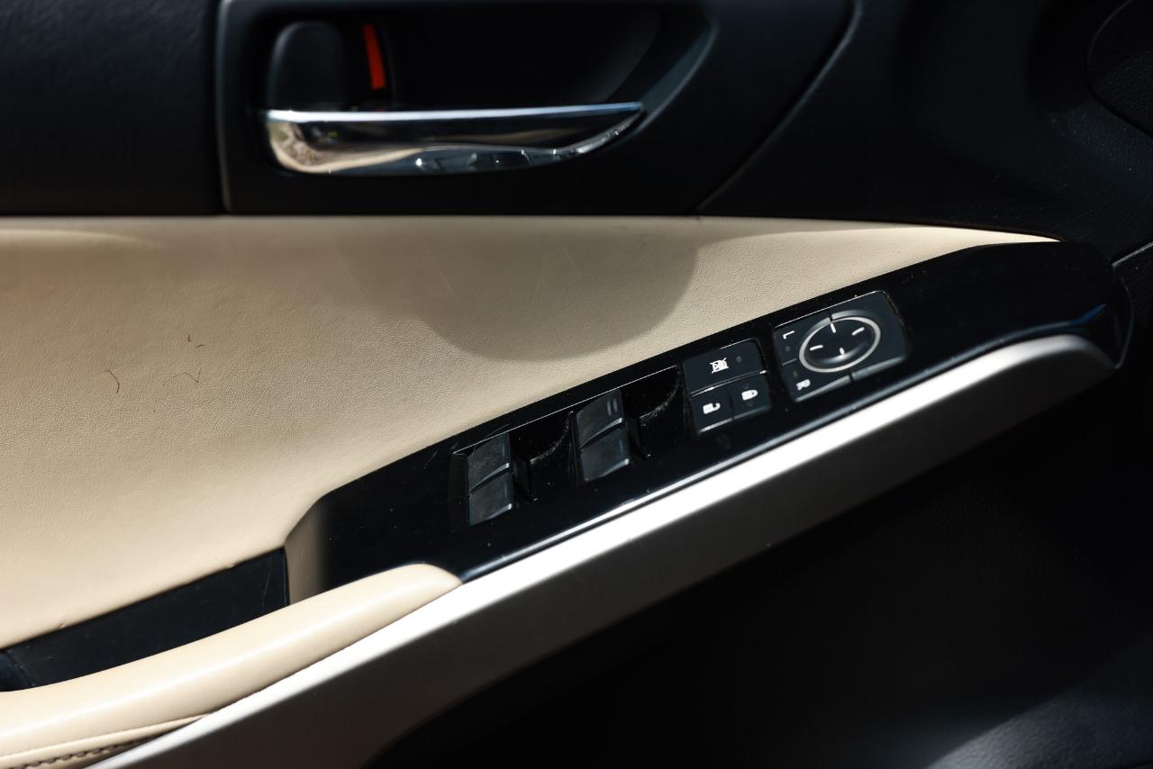Lexus IS 250 RWD 2015