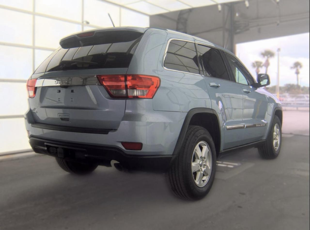 Jeep Grand Cherokee Laredo 2WD 2013