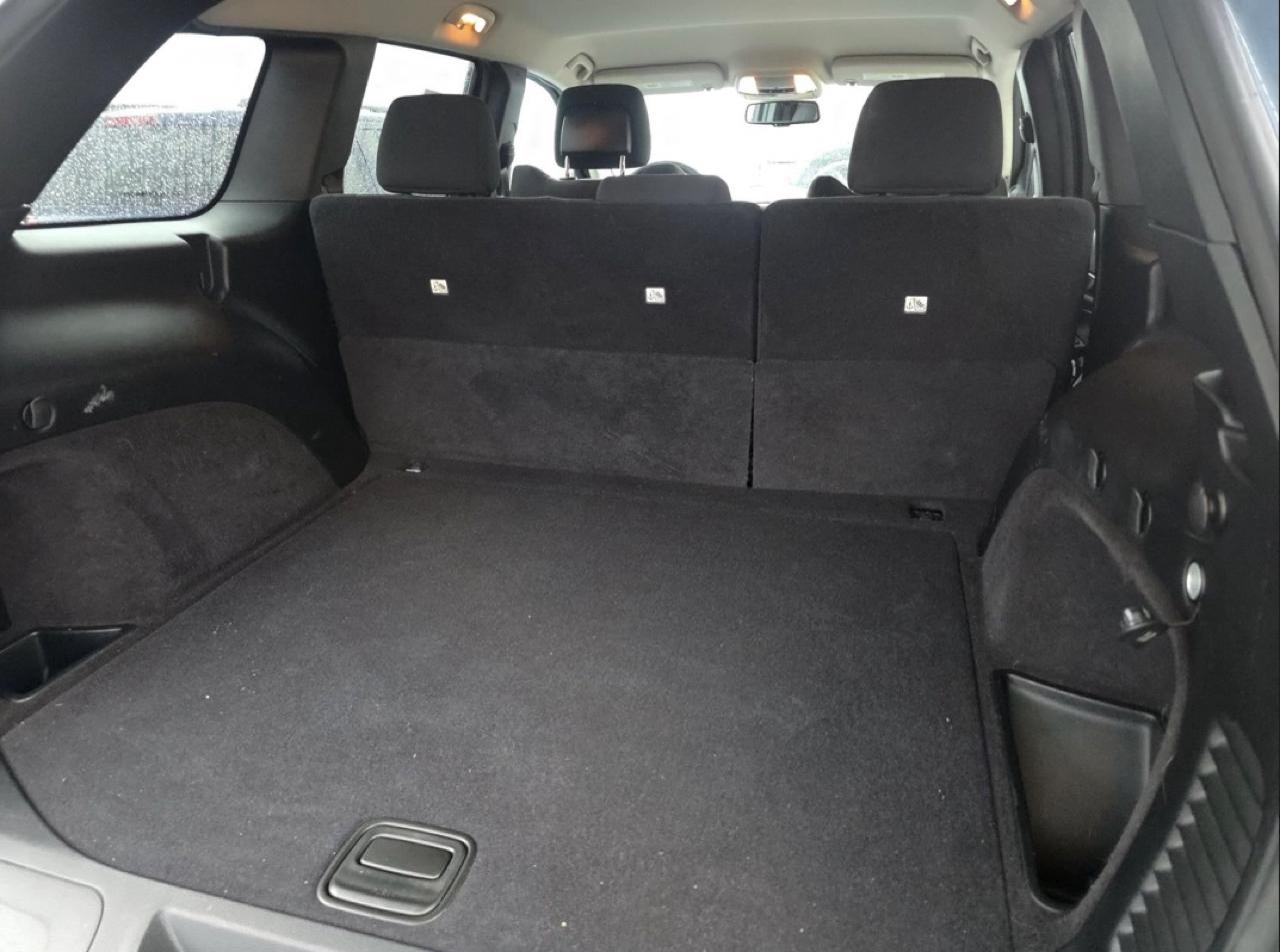 Jeep Grand Cherokee Laredo 2WD 2013