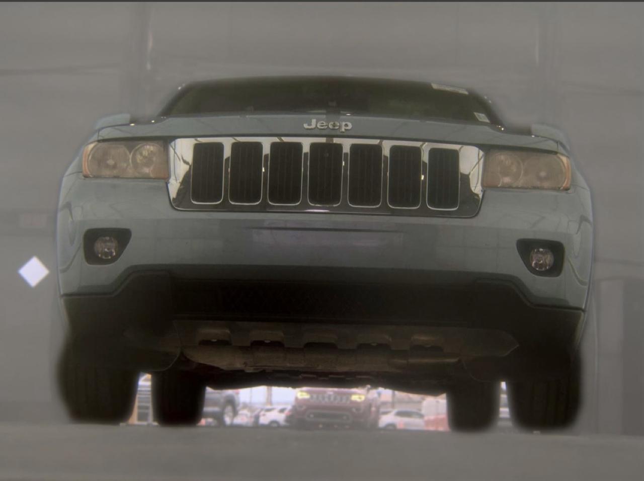 Jeep Grand Cherokee Laredo 2WD 2013