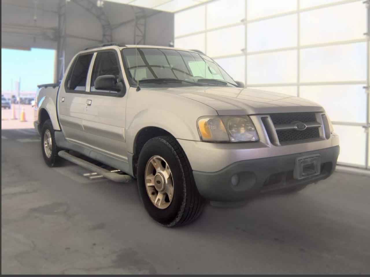 Ford Explorer Sport Trac XLS 2WD 2004