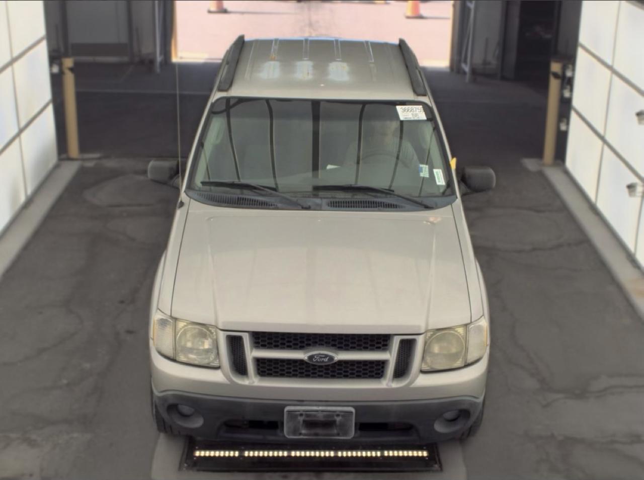 Ford Explorer Sport Trac XLS 2WD 2004
