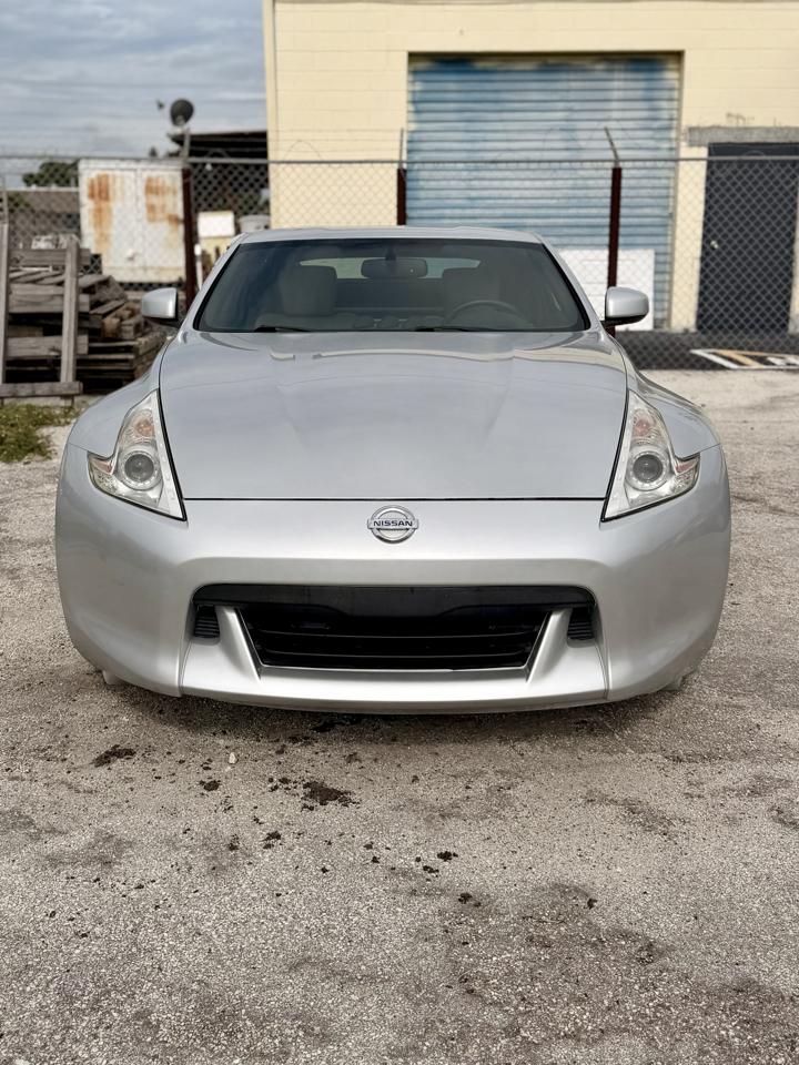 Nissan 370Z Coupe 2009