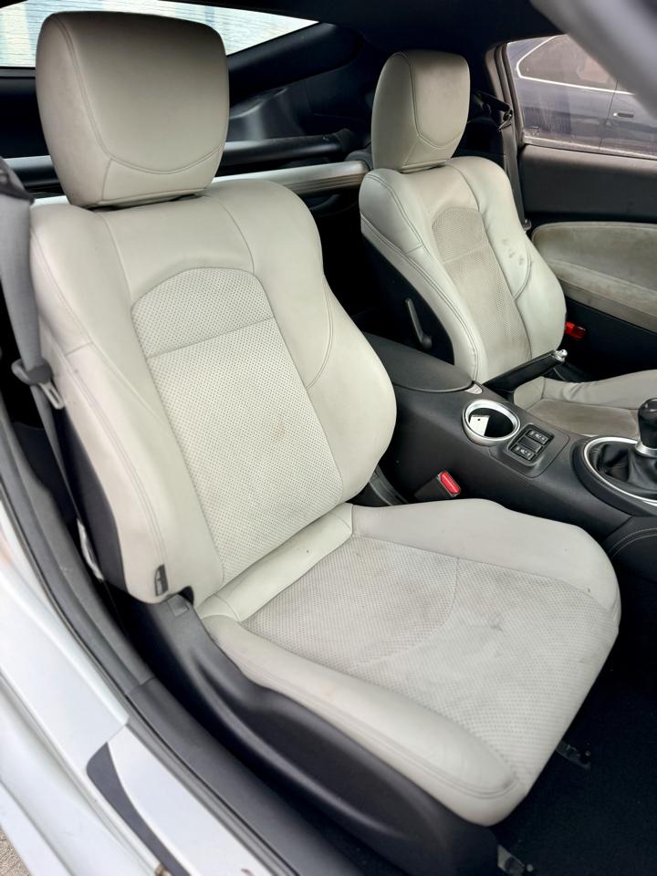 Nissan 370Z Coupe 2009