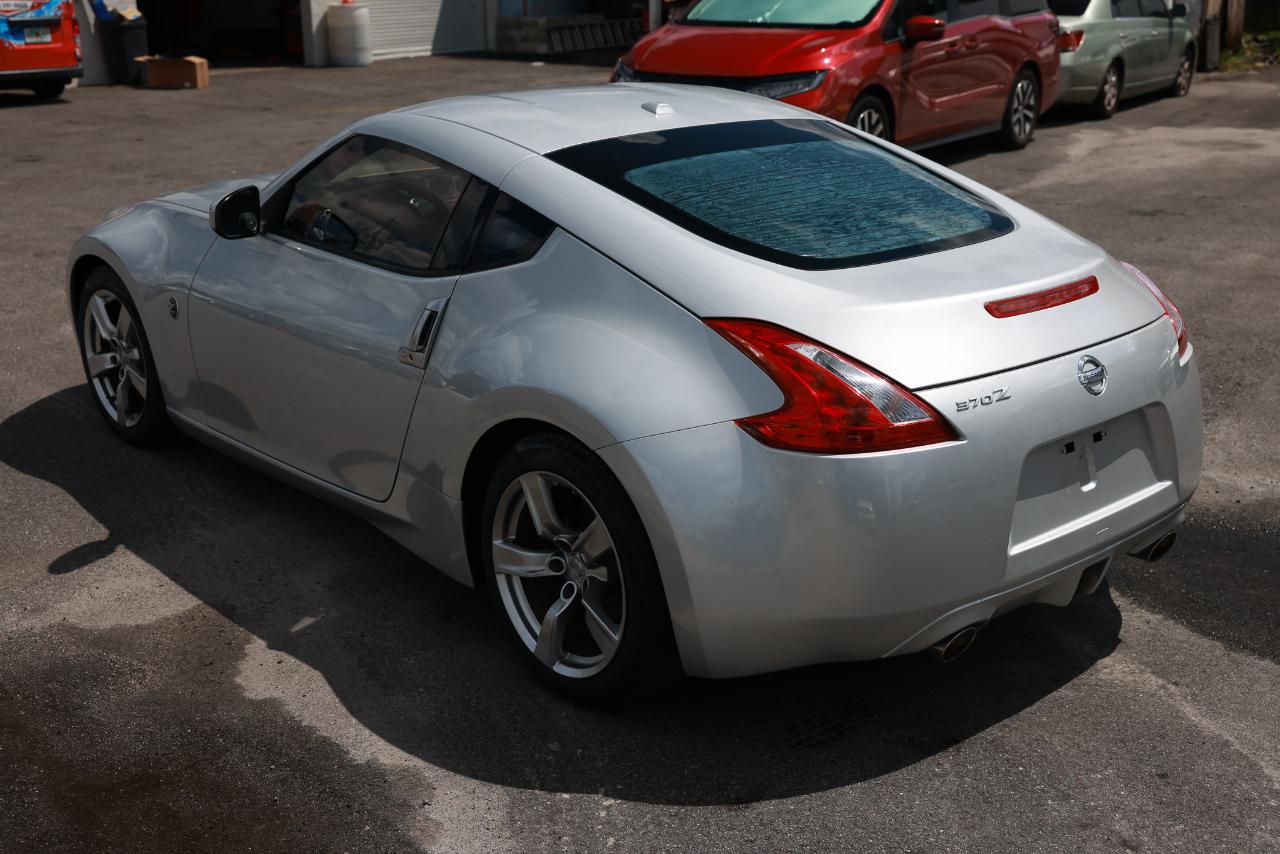 Nissan 370Z Coupe 2009