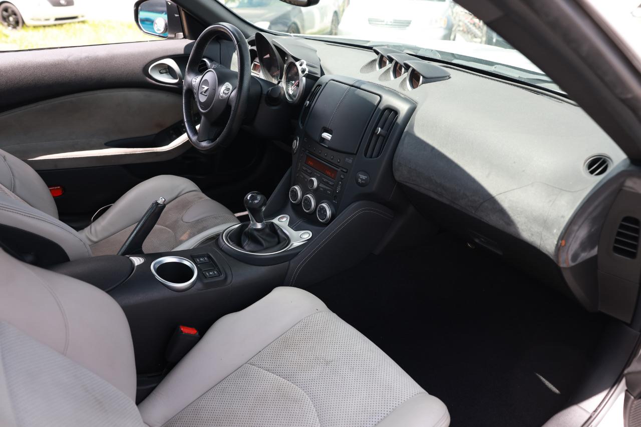 Nissan 370Z Coupe 2009