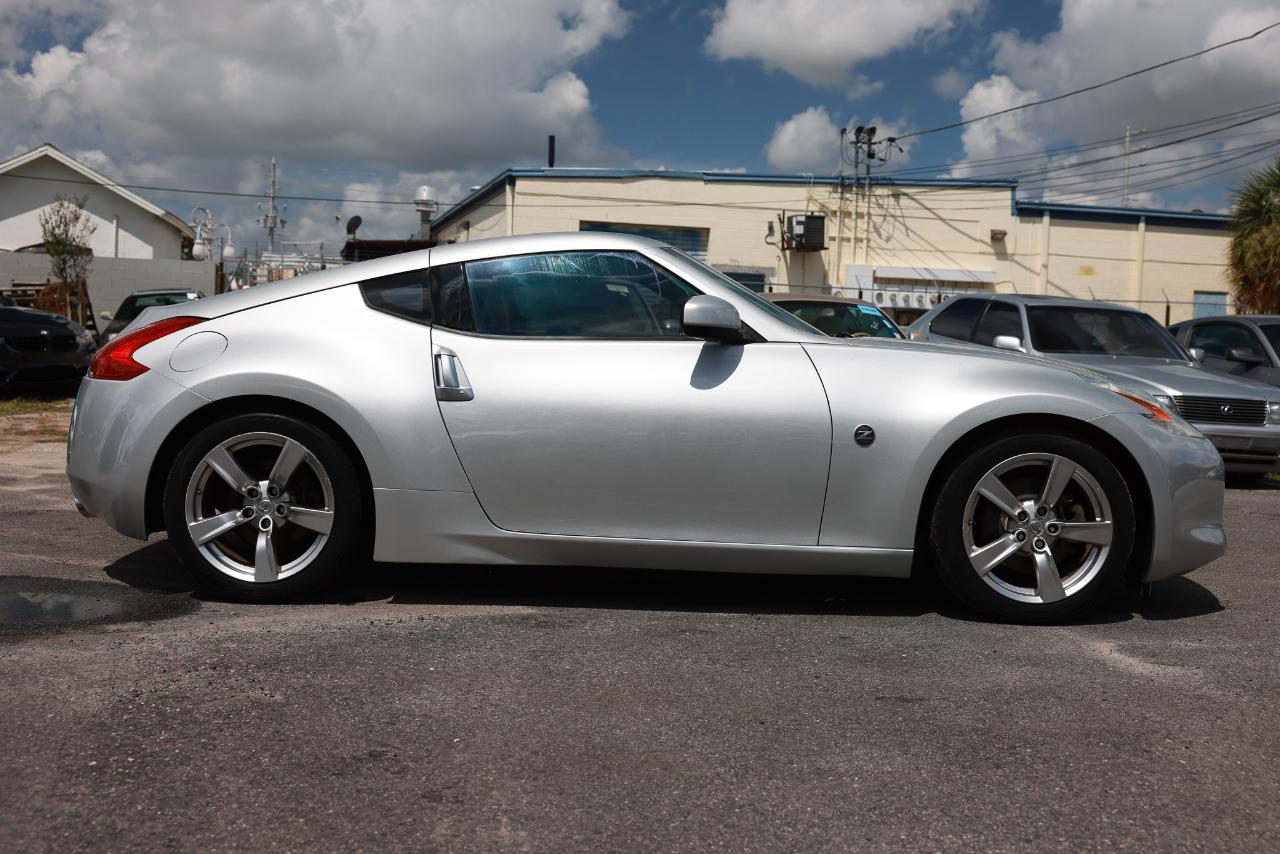 Nissan 370Z Coupe 2009