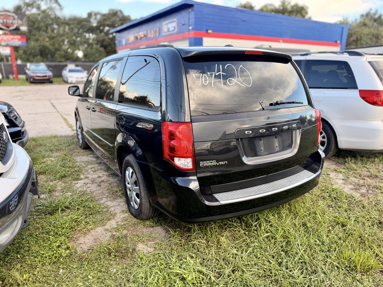 Dodge Grand Caravan Express 2011