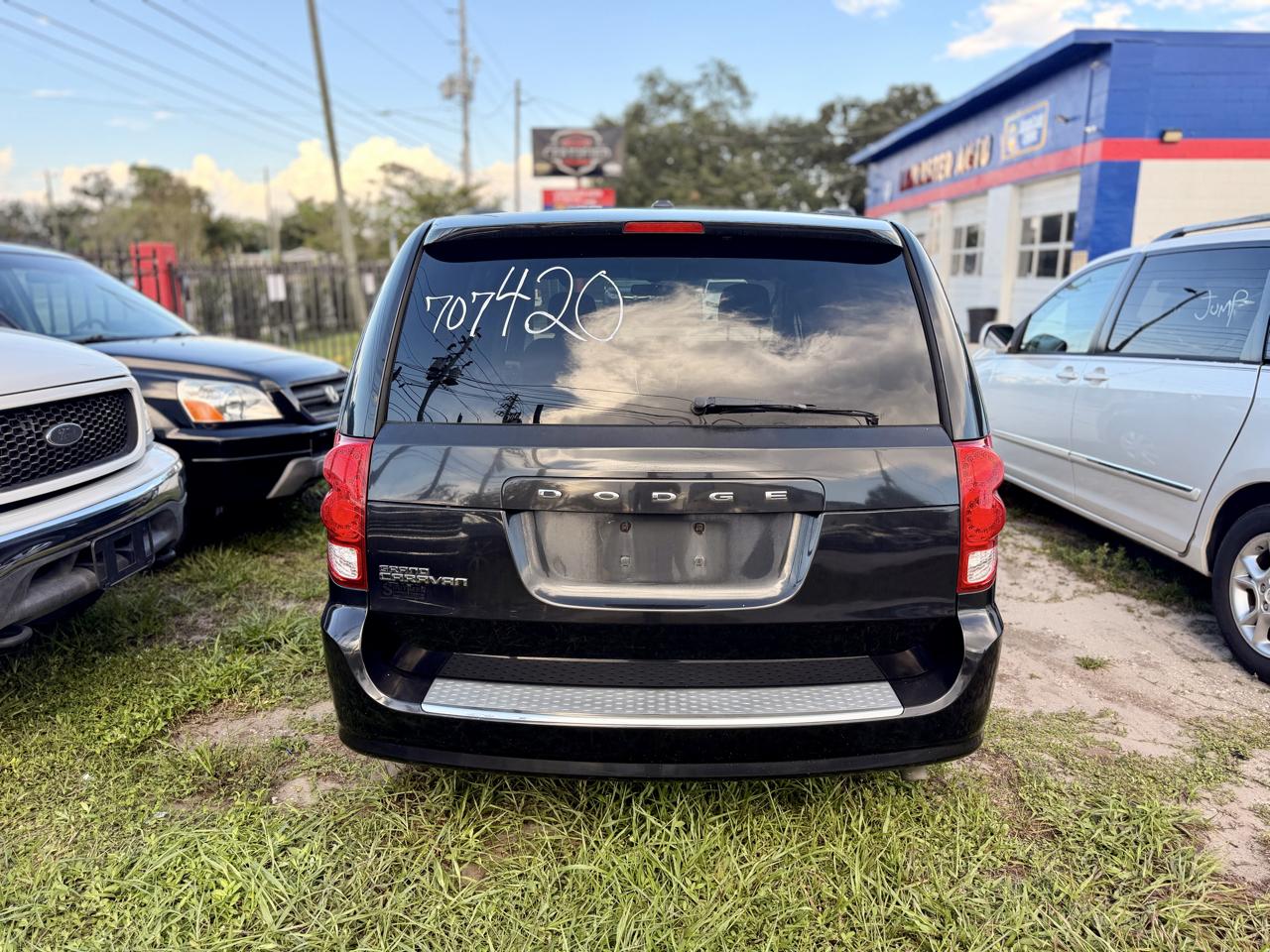Dodge Grand Caravan Express 2011
