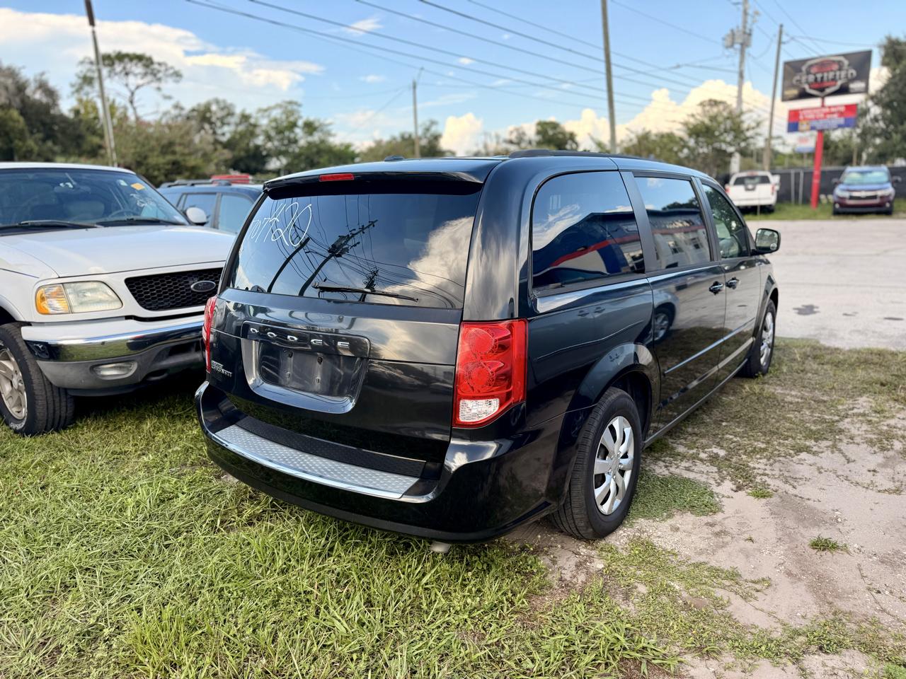 Dodge Grand Caravan Express 2011